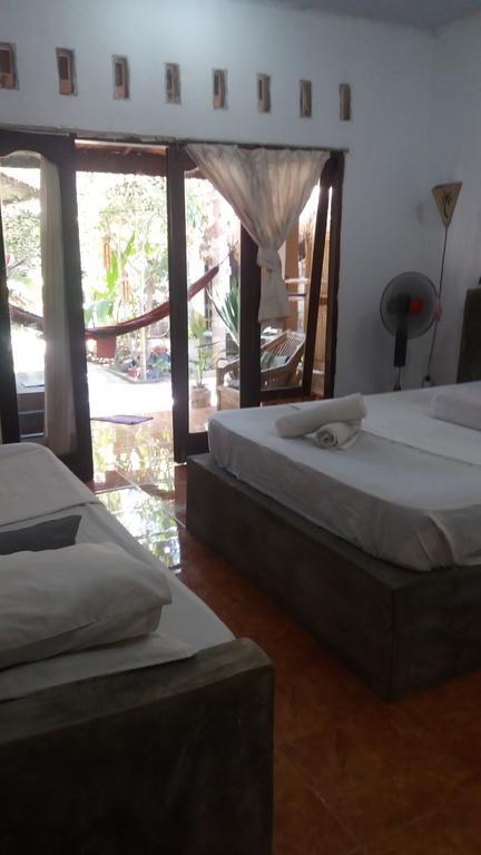 Three Little Birds Homestay Τζίλι Τραγουανγκάν Εξωτερικό φωτογραφία